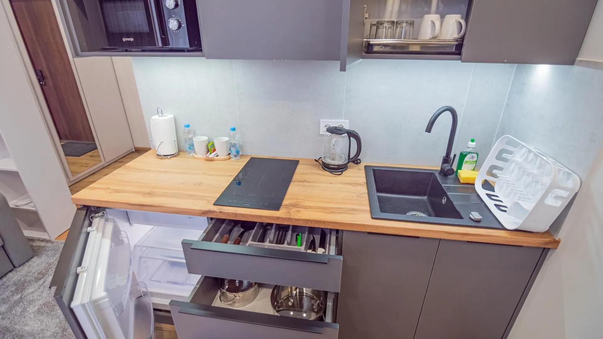 Smart House Apartments Lvov 0*,  Ukrajina