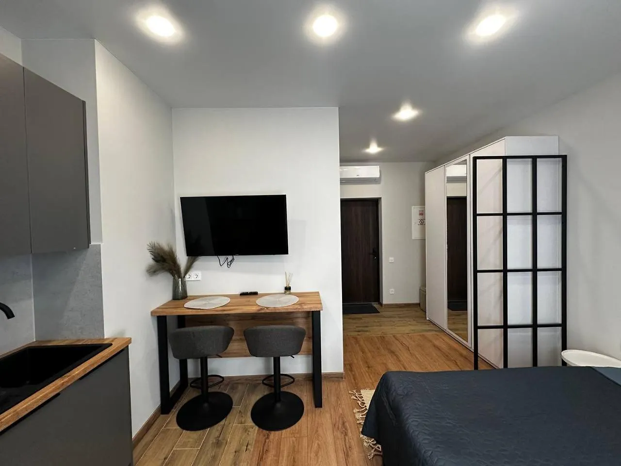 Smart House Apartments Lviv